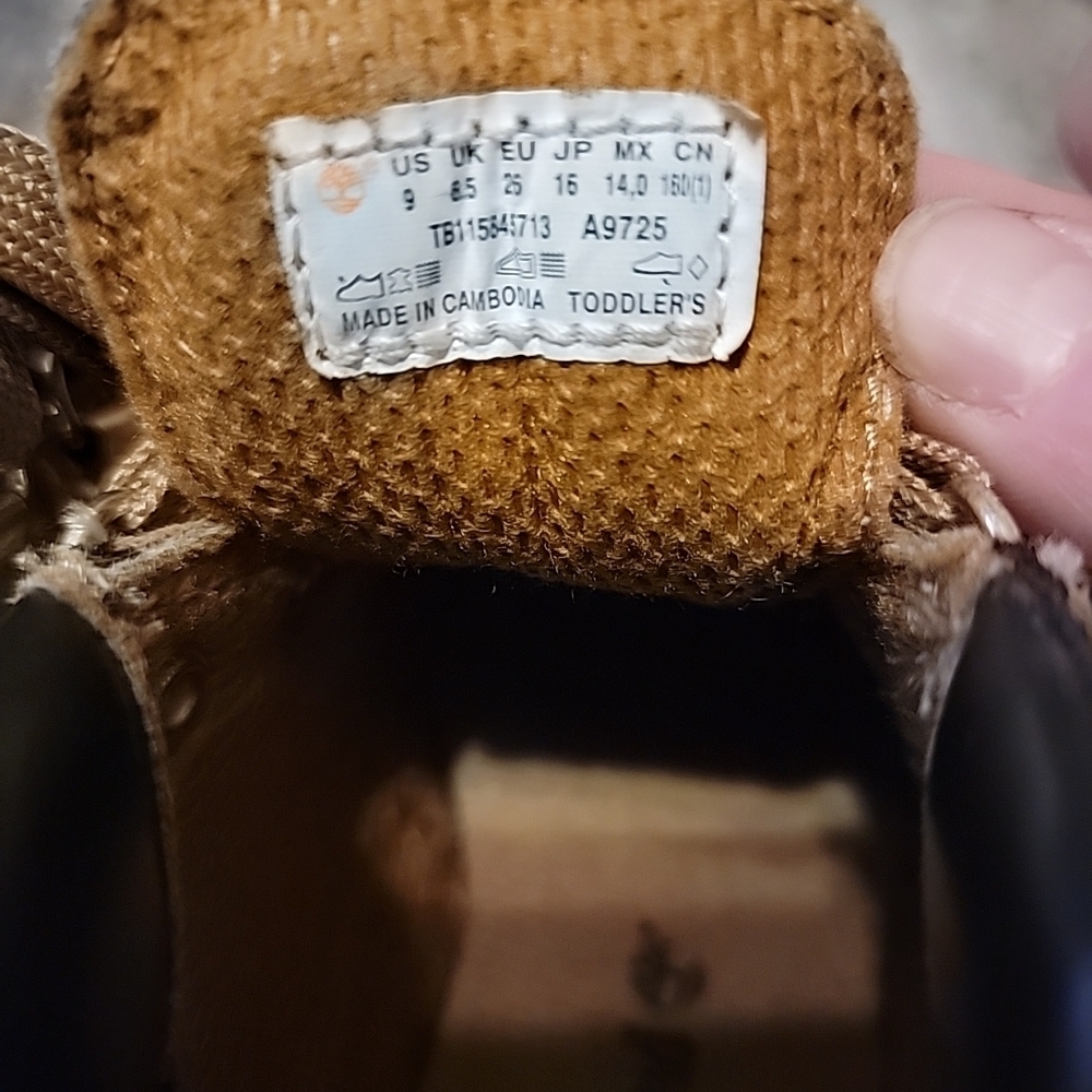 Timberland Kids Brown and Black Boots Size 9 - Picture 5 of 7